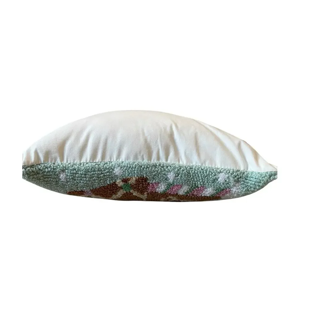 Peking Handicraft Gingerbread House Hooked Pillow 16